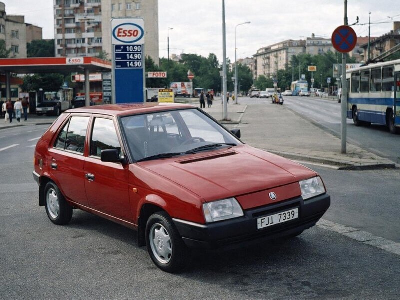 Škoda - Favorit - 1,3 135 ČTĚTE POPIS!