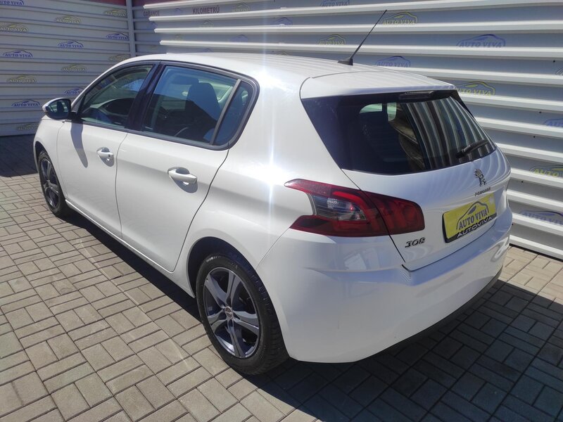 Peugeot - 308 - 1,2 PureTech 81kw,Po SERVISU!!