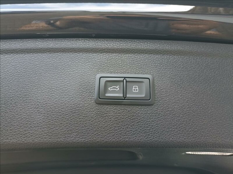 Audi - Q5 - 2,0 TDi 4x4,S-line Black,Sport