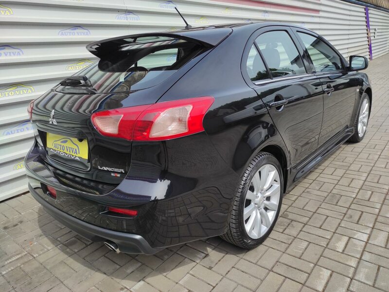 Mitsubishi - Lancer - 2,0MIVEC Turbo RALLIART, 4x4