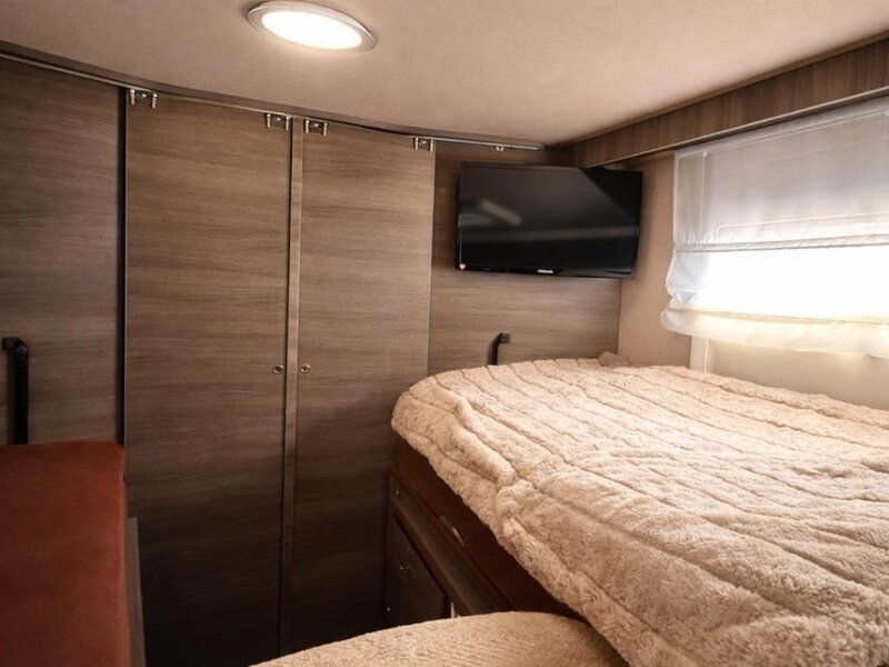 McLouis - Ostatní - NEVIS 870 ČR, AUTOMAT!