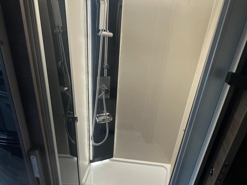 McLouis - Ostatní - NEVIS 870 ČR, AUTOMAT!