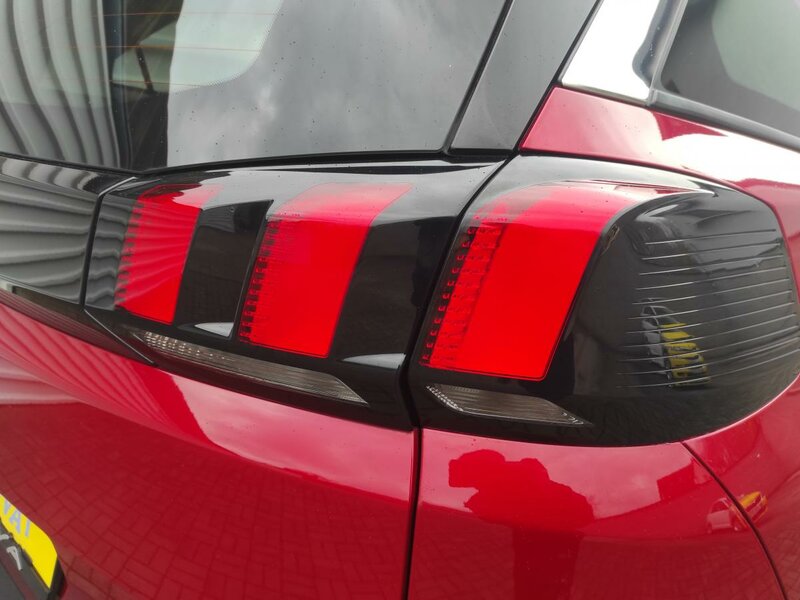 Peugeot - 5008 - 1,2PureTech 7 míst, AT, TOP KM