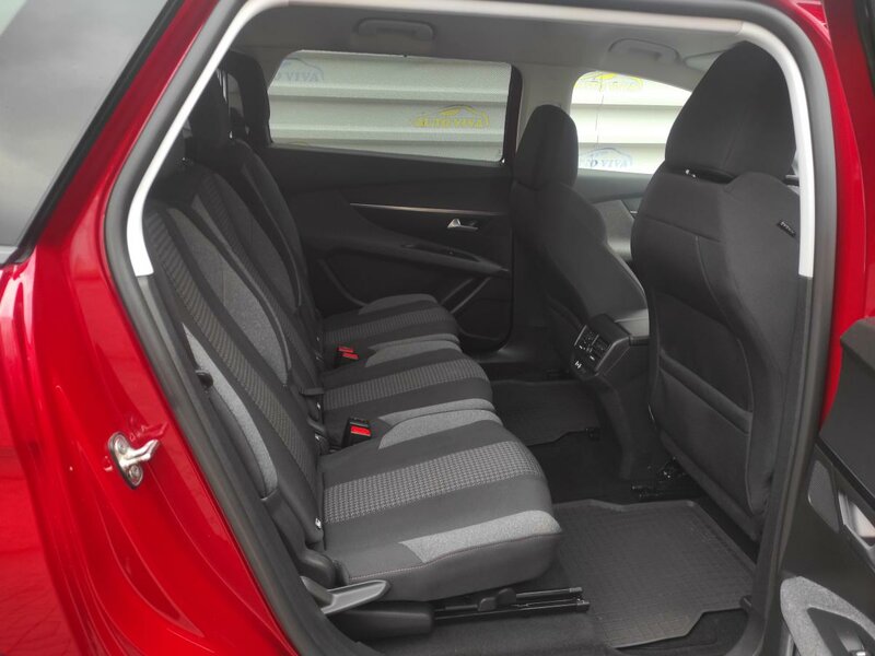 Peugeot - 5008 - 1,2PureTech 7 míst, AT, TOP KM
