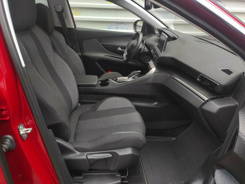 Peugeot - 5008 - 1,2PureTech 7 míst, AT, TOP KM