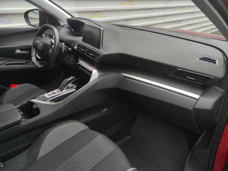 Peugeot - 5008 - 1,2PureTech 7 míst, AT, TOP KM