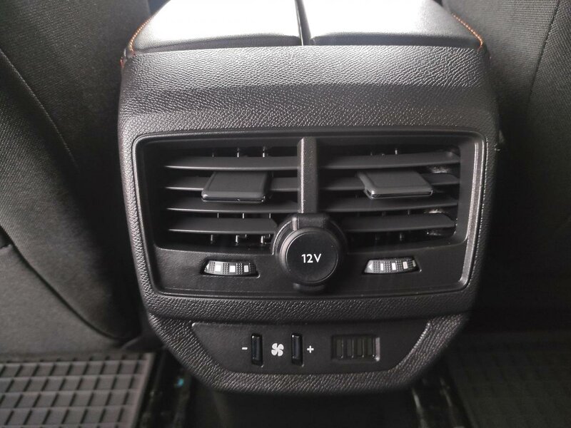 Peugeot - 5008 - 1,2PureTech 7 míst, AT, TOP KM