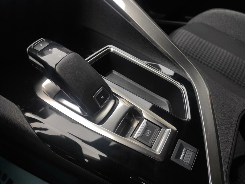 Peugeot - 5008 - 1,2PureTech 7 míst, AT, TOP KM