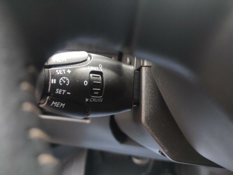 Peugeot - 5008 - 1,2PureTech 7 míst, AT, TOP KM