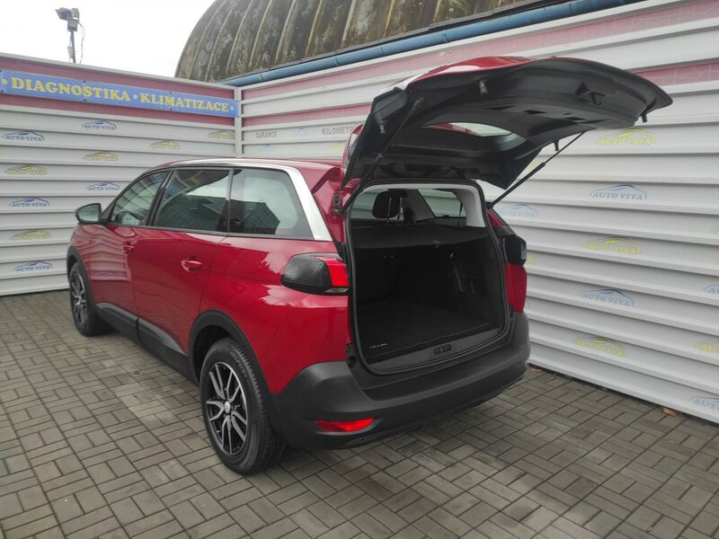 Peugeot - 5008 - 1,2PureTech 7 míst, AT, TOP KM