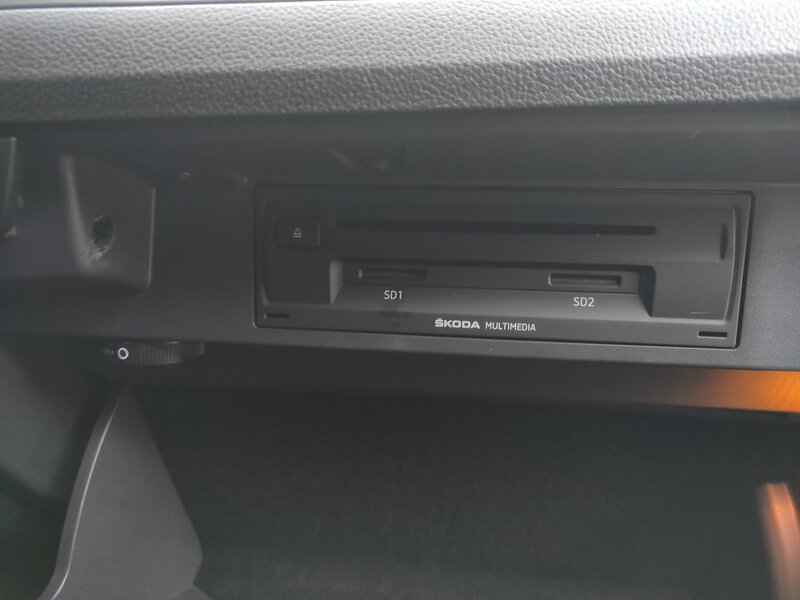 Škoda - Superb - 2,0TDi 110kW, DSG, STYLE, ČR