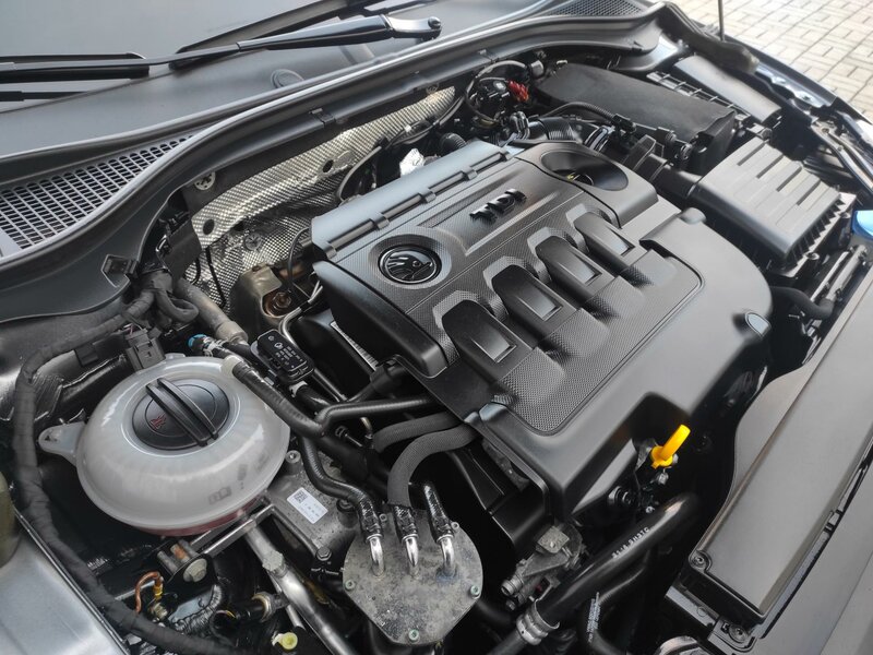 Škoda - Superb - 2,0TDi 110kW, DSG, STYLE, ČR
