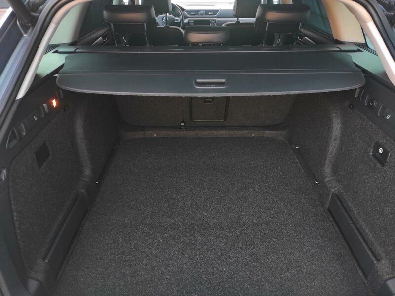 Škoda - Superb - 2,0TDi 110kW, DSG, STYLE, ČR