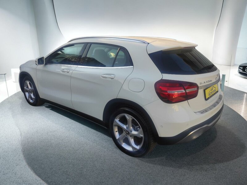 Mercedes-Benz - GLA - 200d 4MATIC,AT,ČR