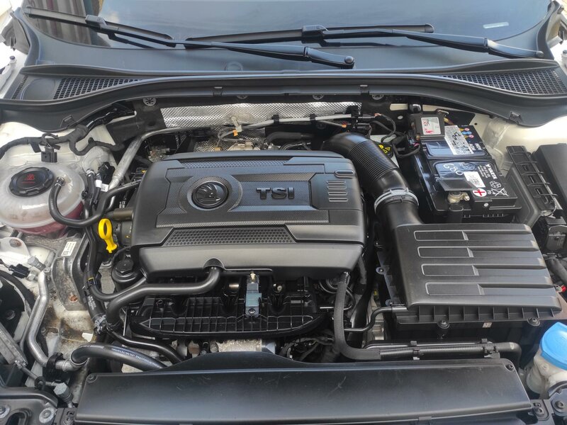 Škoda - Superb - 1,8TSi 132kW, DSG, ČR