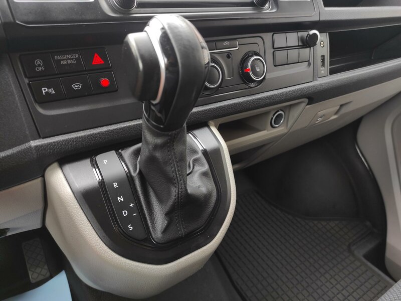 Volkswagen - Transporter - 2,0TDi DSG,Long,Dílna,ČR