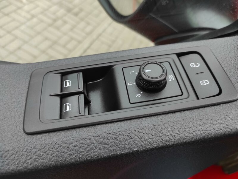 Volkswagen - Transporter - 2,0TDi DSG,Long,Dílna,ČR
