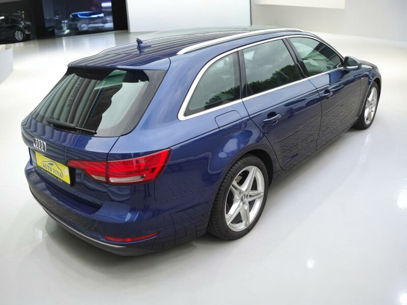 Audi - A4 - 2,0TDI S-Line, 140kw, Automat