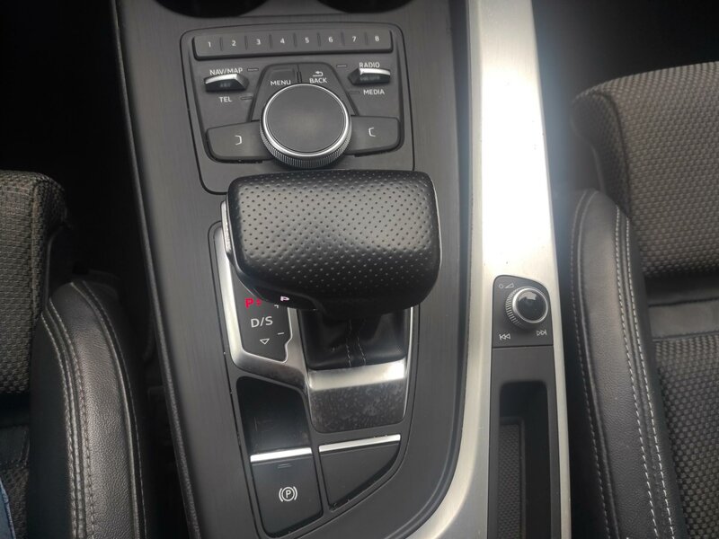 Audi - A4 - 2,0TDI S-Line, 140kw, Automat