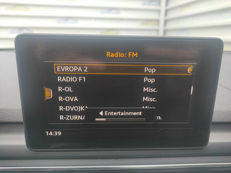 Audi - A4 - 2,0TDI S-Line, 140kw, Automat
