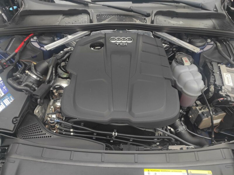 Audi - A4 - 2,0TDI S-Line, 140kw, Automat