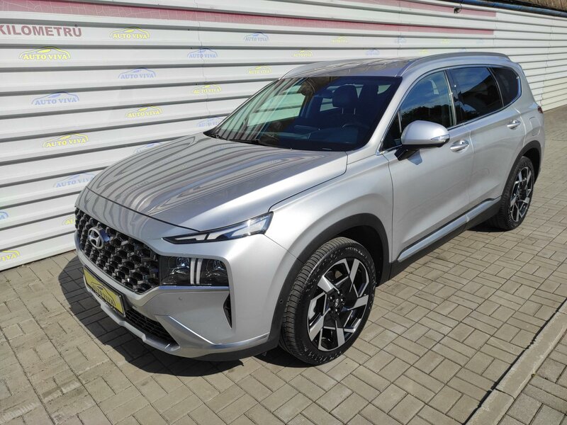Hyundai - Santa Fe - 2,2CRDi 4x4, AT, 7 míst, Style