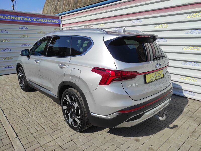 Hyundai - Santa Fe - 2,2CRDi 4x4, AT, 7 míst, Style