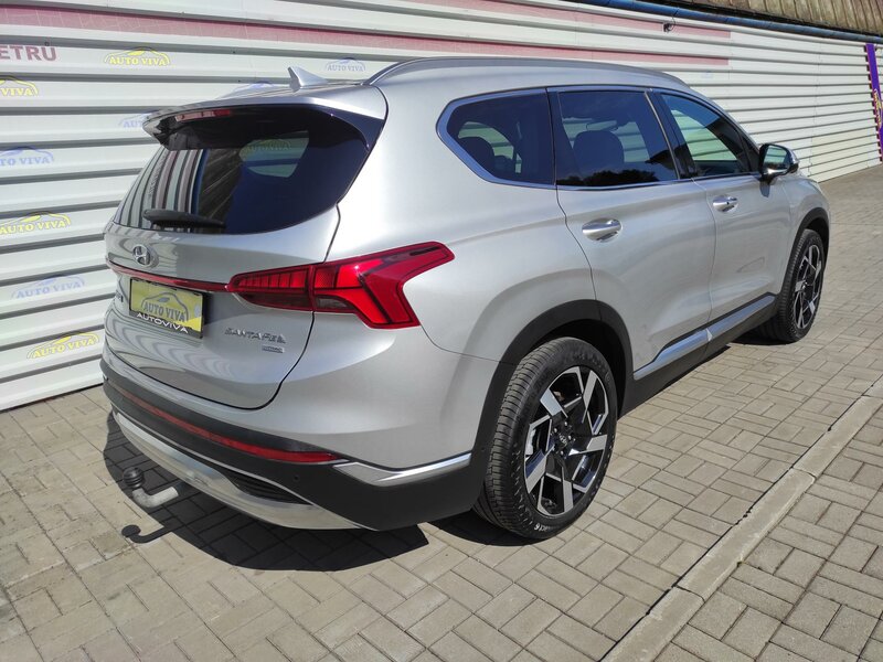 Hyundai - Santa Fe - 2,2CRDi 4x4, AT, 7 míst, Style