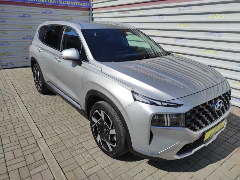 Hyundai - Santa Fe - 2,2CRDi 4x4, AT, 7 míst, Style