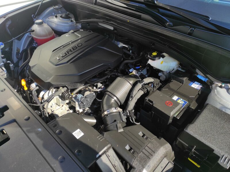 Hyundai - Santa Fe - 2,2CRDi 4x4, AT, 7 míst, Style