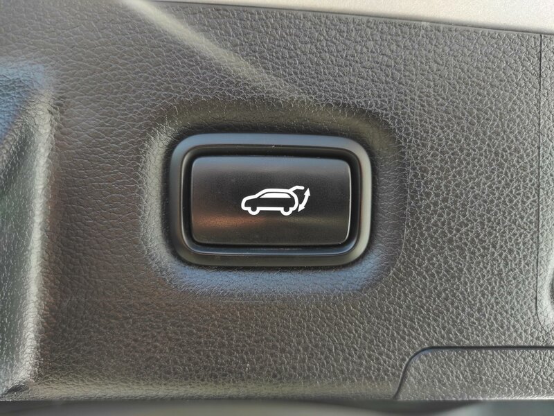Hyundai - Santa Fe - 2,2CRDi 4x4, AT, 7 míst, Style