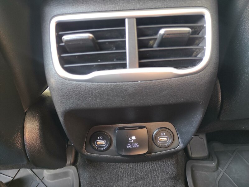 Hyundai - Santa Fe - 2,2CRDi 4x4, AT, 7 míst, Style