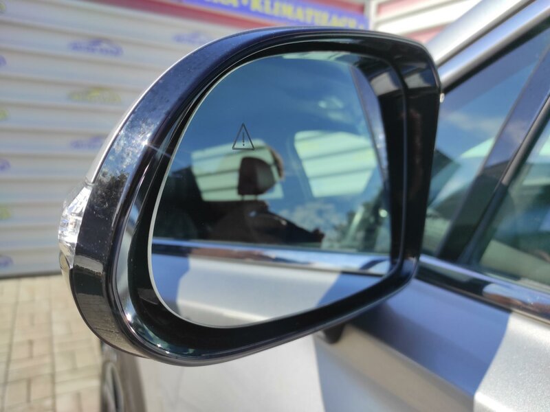 Hyundai - Santa Fe - 2,2CRDi 4x4, AT, 7 míst, Style