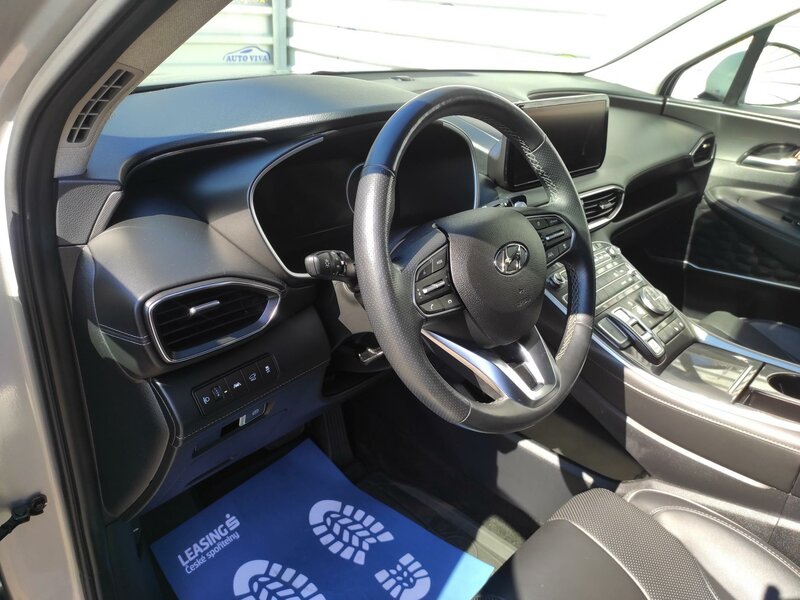 Hyundai - Santa Fe - 2,2CRDi 4x4, AT, 7 míst, Style