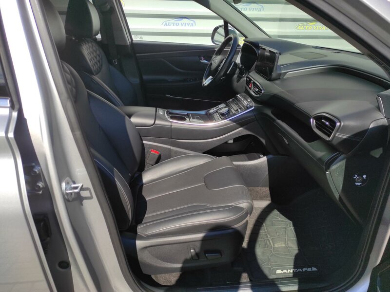 Hyundai - Santa Fe - 2,2CRDi 4x4, AT, 7 míst, Style