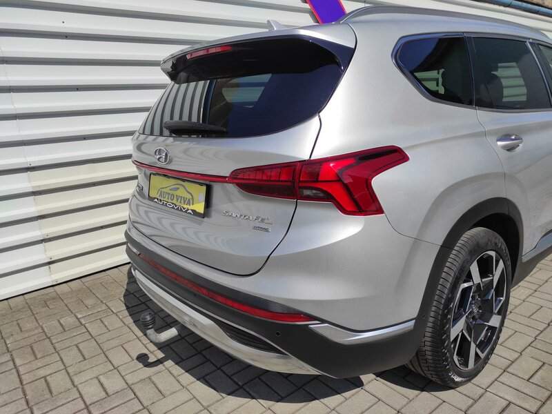 Hyundai - Santa Fe - 2,2CRDi 4x4, AT, 7 míst, Style