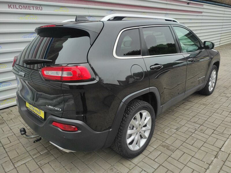 Jeep - Cherokee - 2,2M-Jet 4x4, AT, NAVI, Tažné!