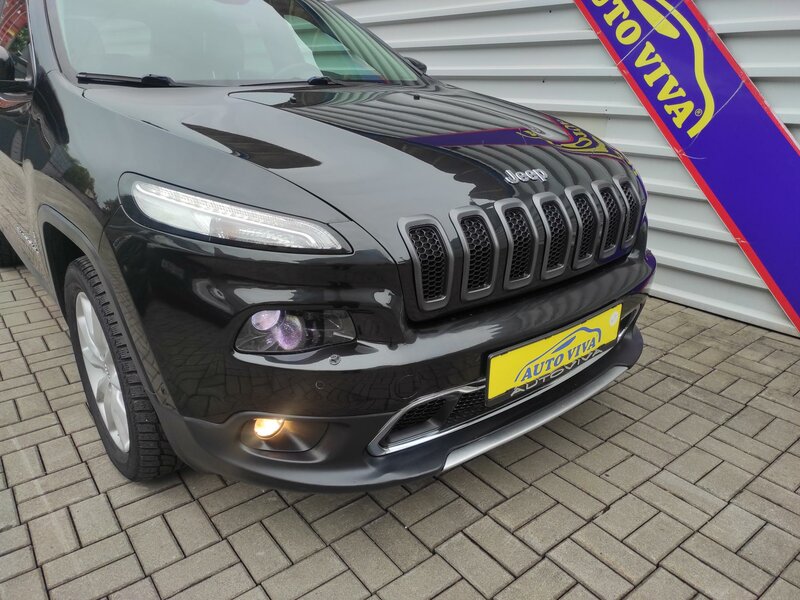 Jeep - Cherokee - 2,2M-Jet 4x4, AT, NAVI, Tažné!