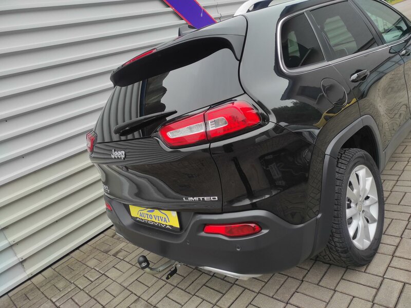 Jeep - Cherokee - 2,2M-Jet 4x4, AT, NAVI, Tažné!