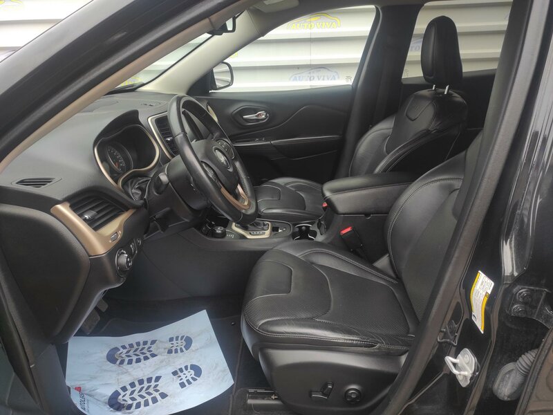Jeep - Cherokee - 2,2M-Jet 4x4, AT, NAVI, Tažné!