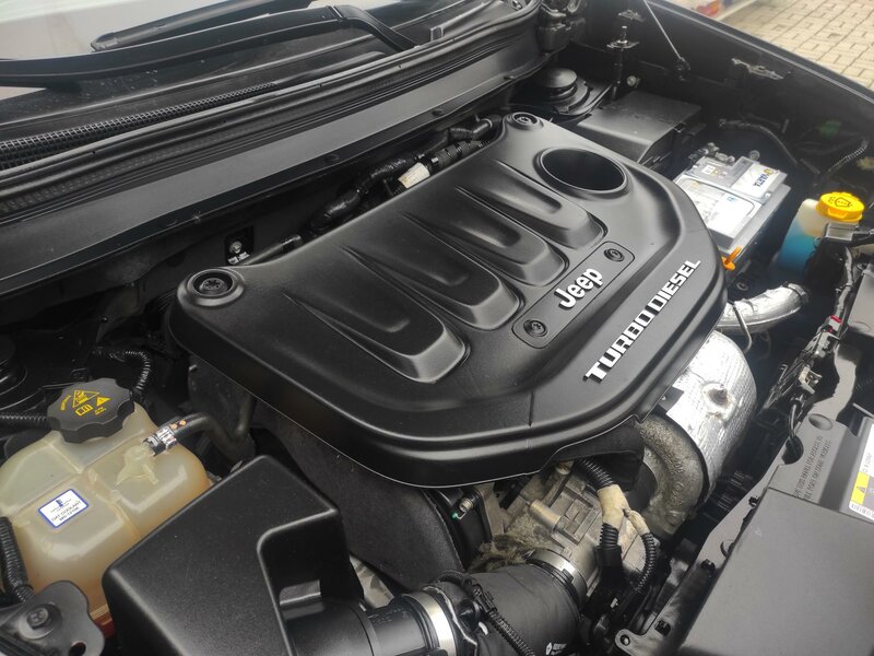 Jeep - Cherokee - 2,2M-Jet 4x4, AT, NAVI, Tažné!