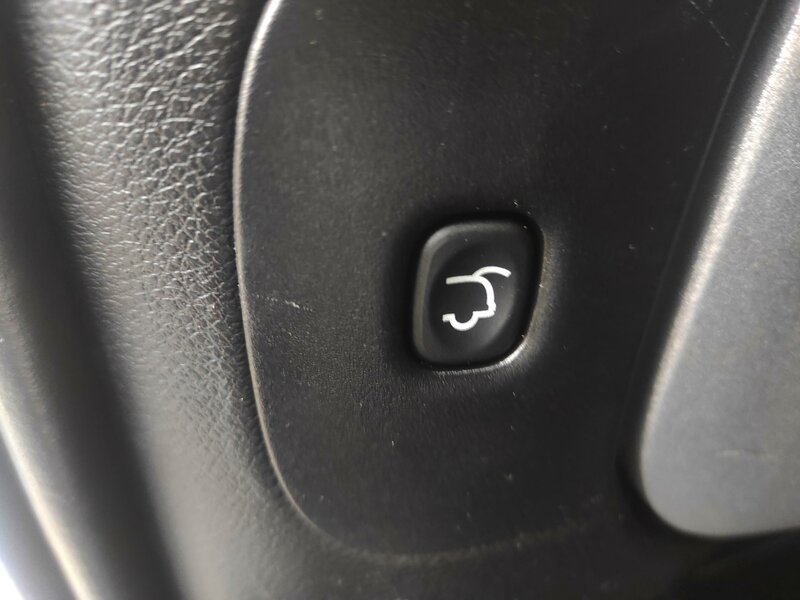 Jeep - Cherokee - 2,2M-Jet 4x4, AT, NAVI, Tažné!