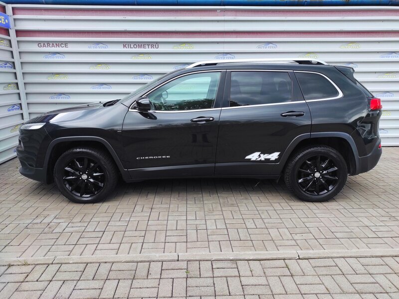 Jeep - Cherokee - 2,2M-Jet 4x4, AT, NAVI, Tažné!