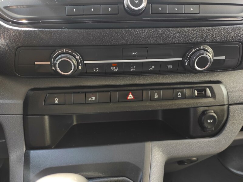 Peugeot - Expert - 2,0BlueHDi L3, Acces, ČR