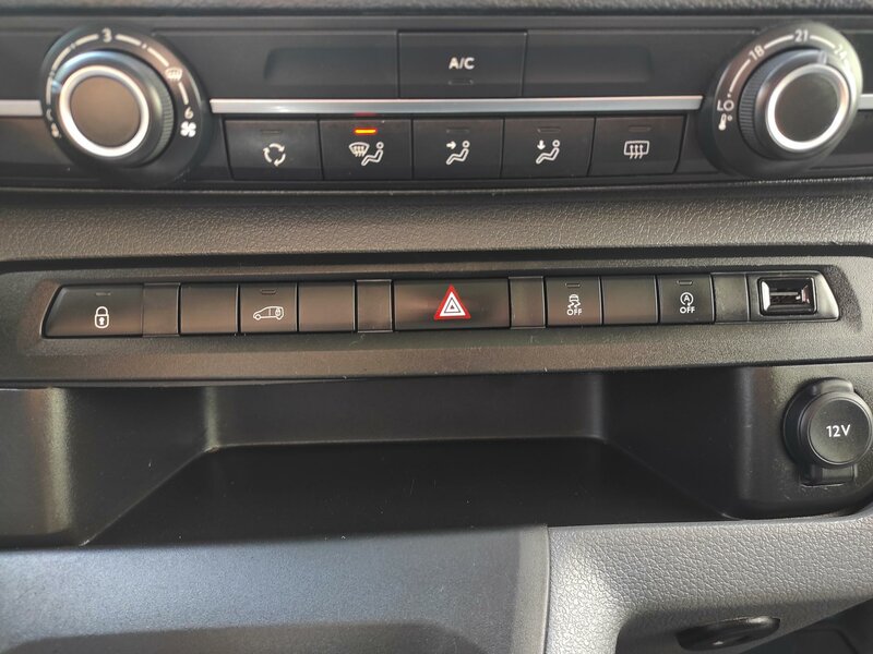 Peugeot - Expert - 2,0BlueHDi L3, Acces, ČR