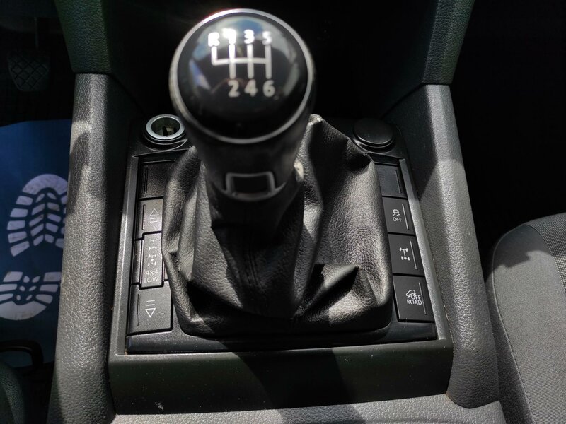 Volkswagen - Amarok - 2,0TDi 4x4, ČR, Klima, Tažné!