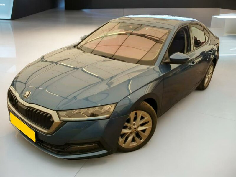 Škoda - Octavia - 2,0TDi 110kW,DSG,Ambition,