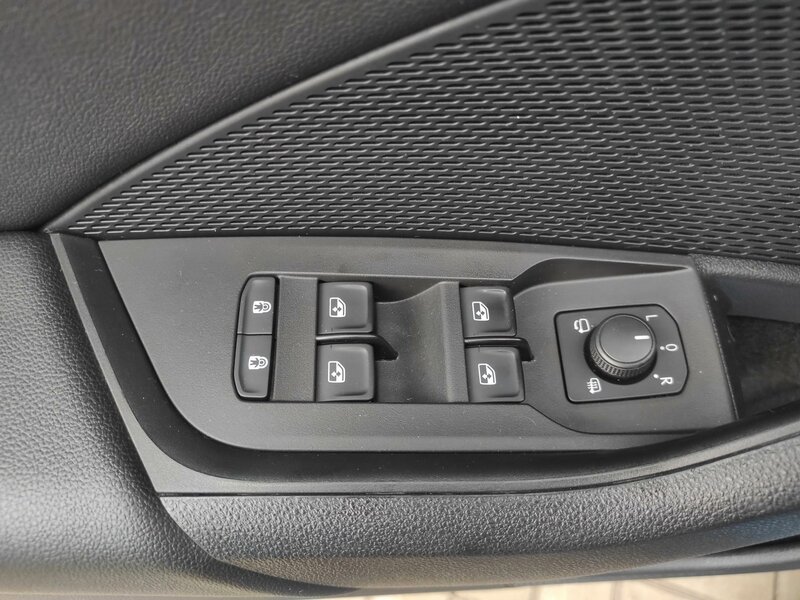 Škoda - Octavia - 2,0TDi 110kW,DSG,Ambition,
