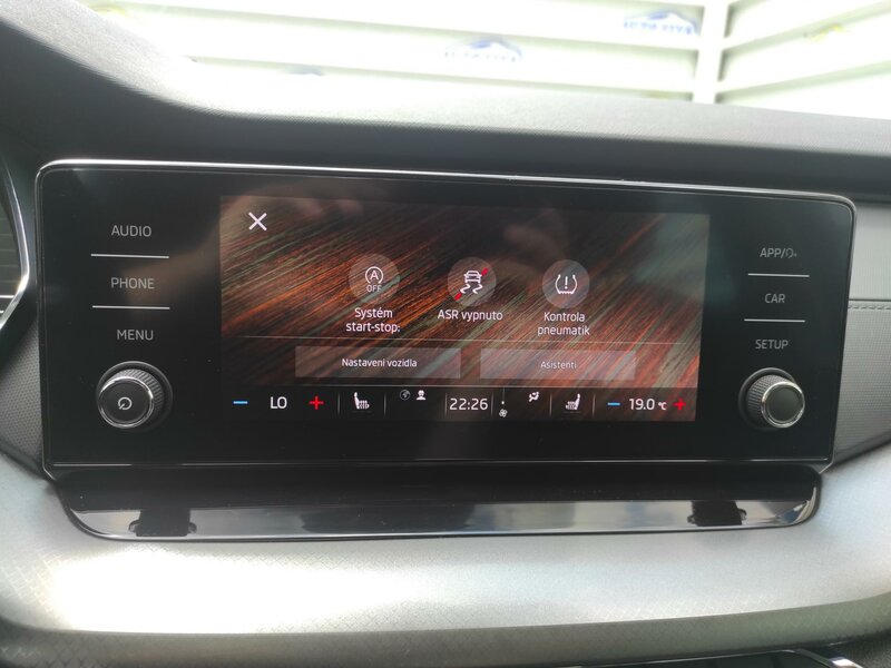 Škoda - Octavia - 2,0TDi 110kW,DSG,Ambition,