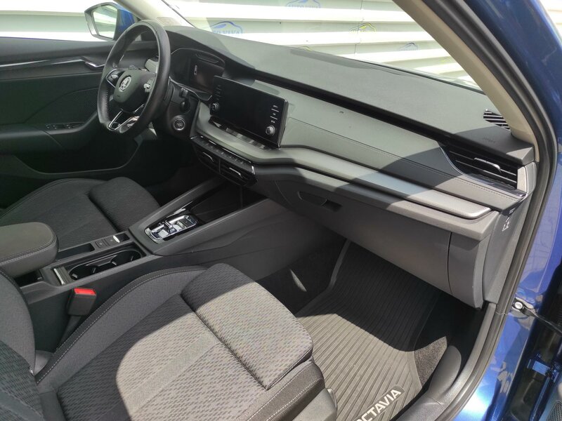 Škoda - Octavia - 2,0TDi 110kW,DSG,Ambition,